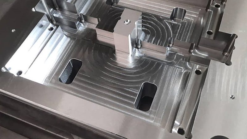 小型压铸模具规格参数解析：关键因素与选型要点